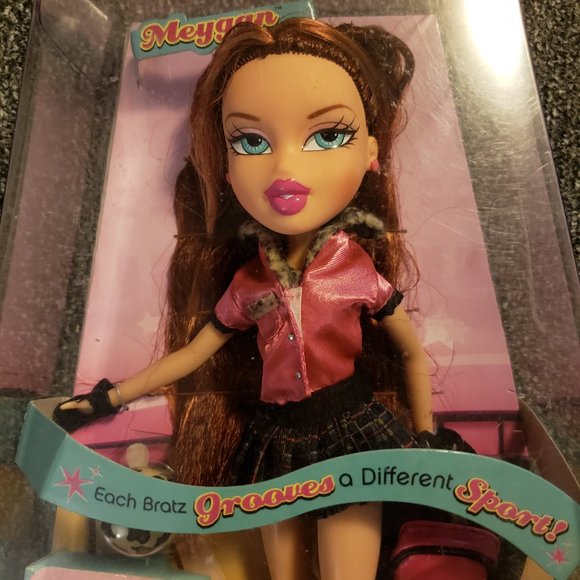 New Bratz Sportz Blazin' Bowlin' - Picture 2 of 3